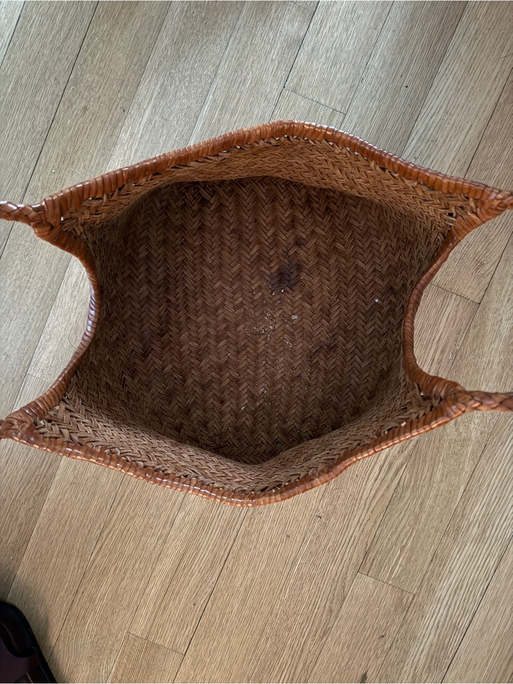 Dragon Diffusion Inspired Woven Tote Bag in Cognac - Picture 2 of 3